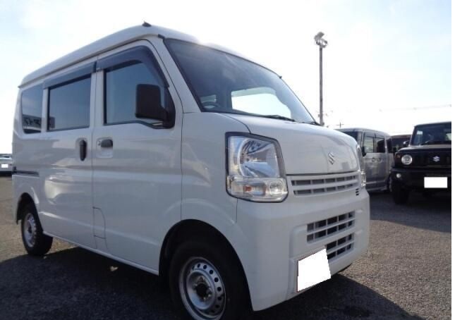 car_0eeec5ee-588c-4e1c-9eb7-5581e302c189_640_0